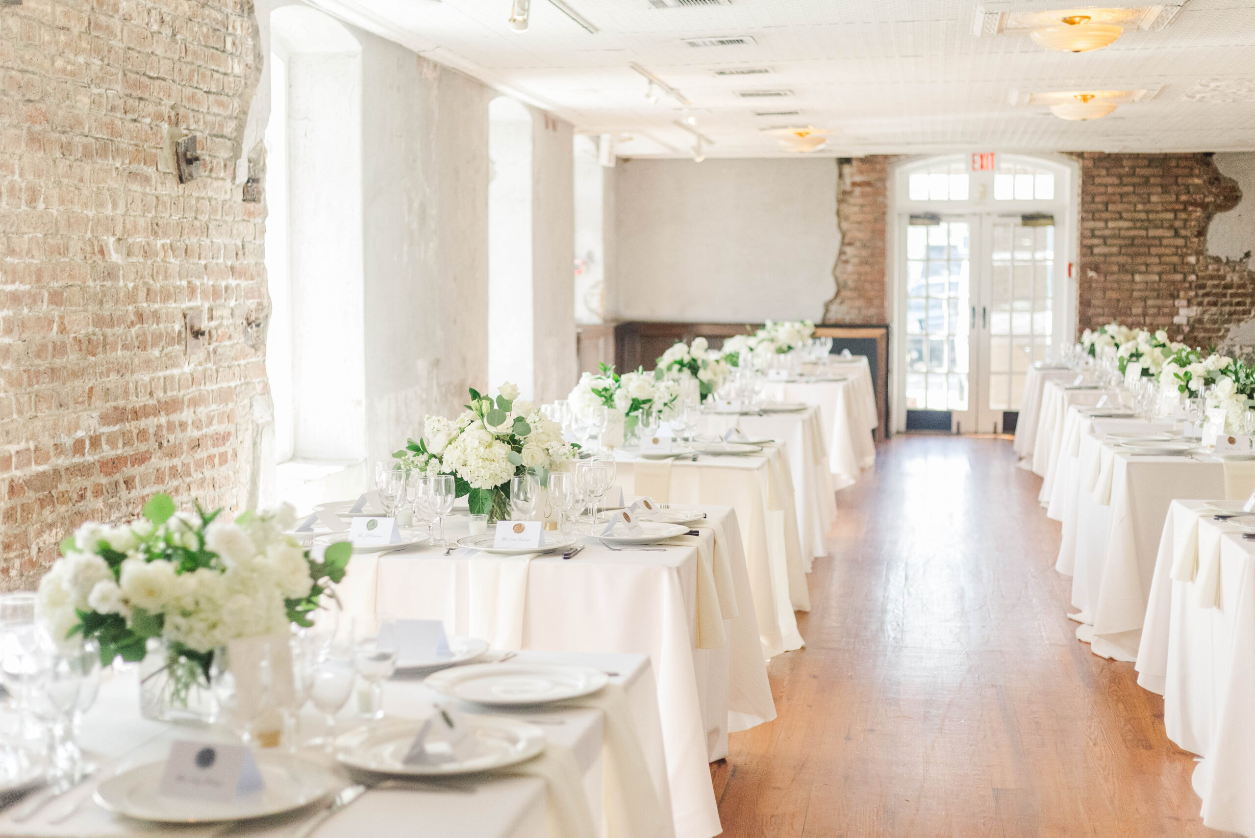 wedding-couple-historic-rice-mill-charleston-sc-wedding-photographer-bride-groom-husband-wife-family-formals-15 copy